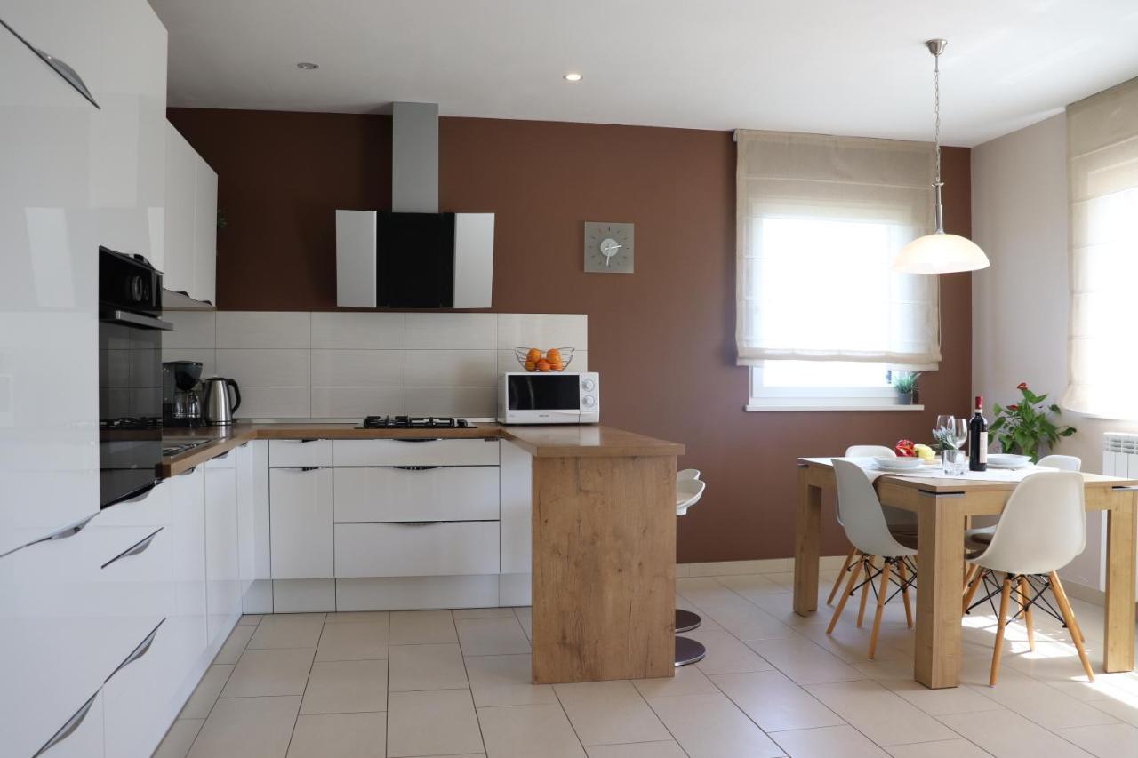 Apartments Supra Mare Rabac Exterior foto